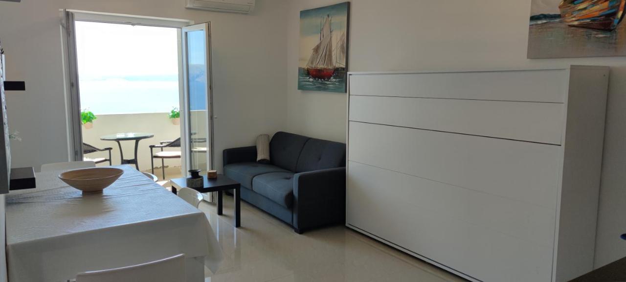 Studio Apartment Novi Vinodolski Kültér fotó